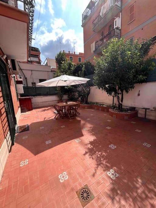 Bucaneve House Roma Extérieur photo